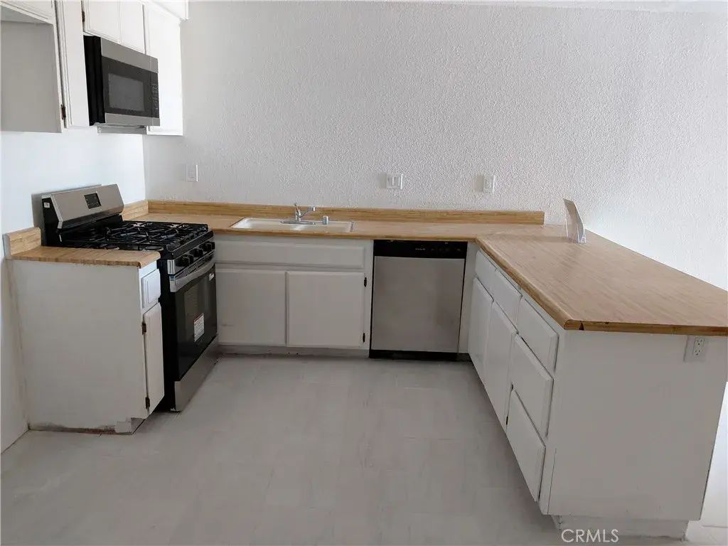 27160 Vista 37, Helendale