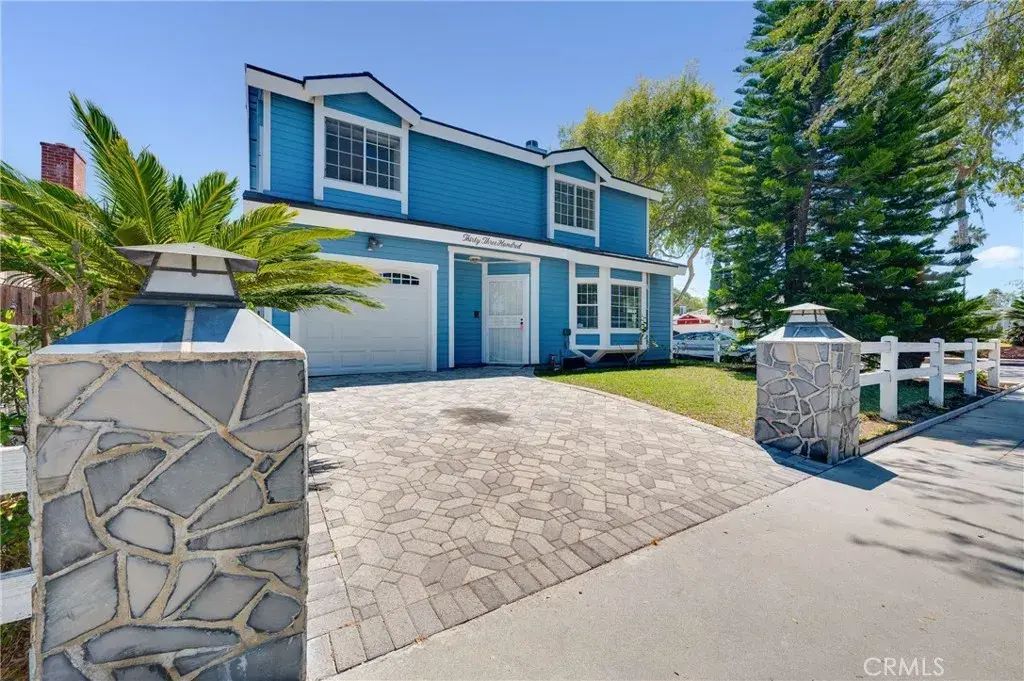 3304 Lewis, Signal Hill