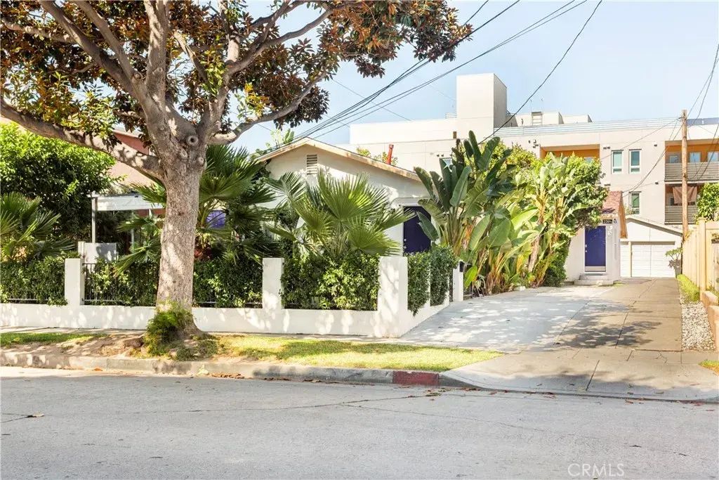 239 W Hillcrest, Inglewood