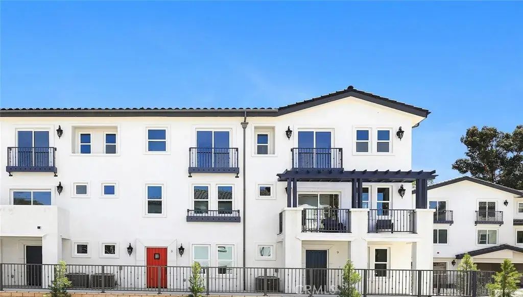 15 Brookline Way, Pomona