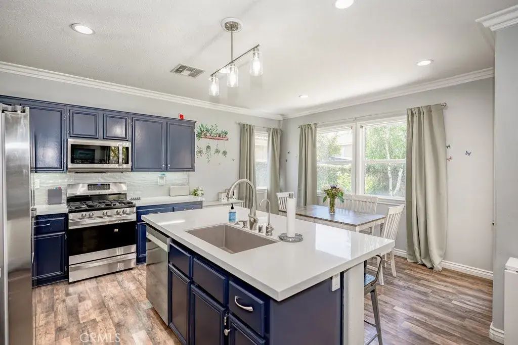 28315 Maitland, Saugus
