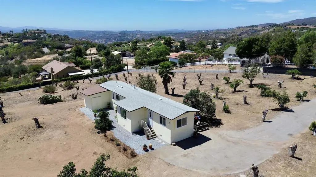 1843 Canyon Heights Road, Fallbrook