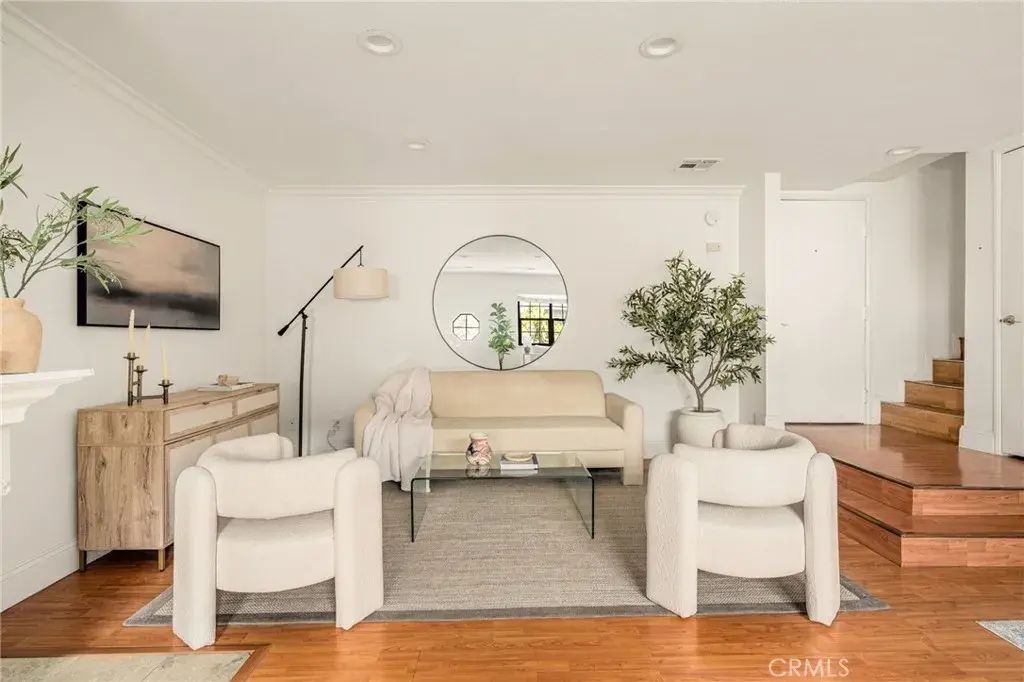 698 S Berendo 206, Los Angeles