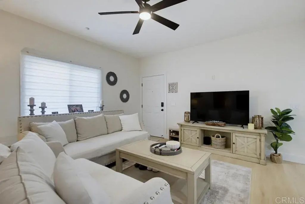 9728 Marilla Dr 106, Lakeside
