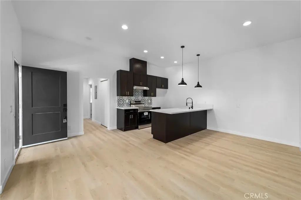 2532 Ganahl, Los Angeles