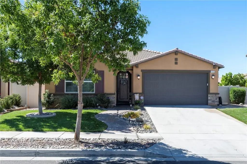 1476 Wicklow, Redlands