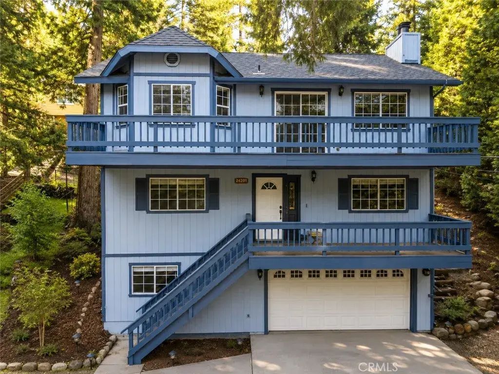 24645 Bernard, Crestline