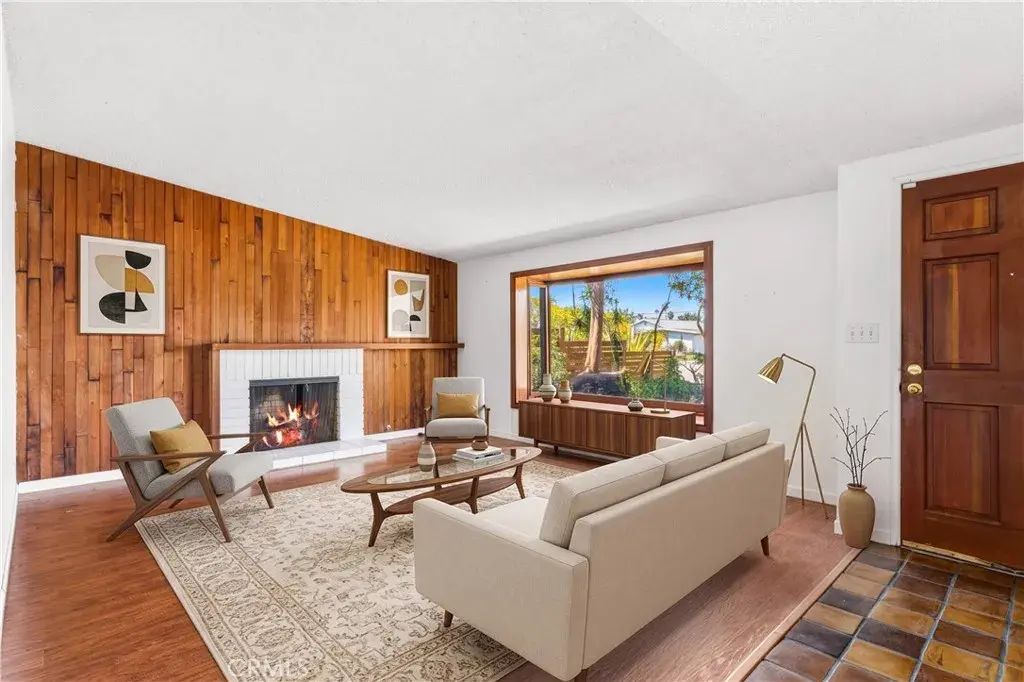 17408 Walnut, Fountain Valley
