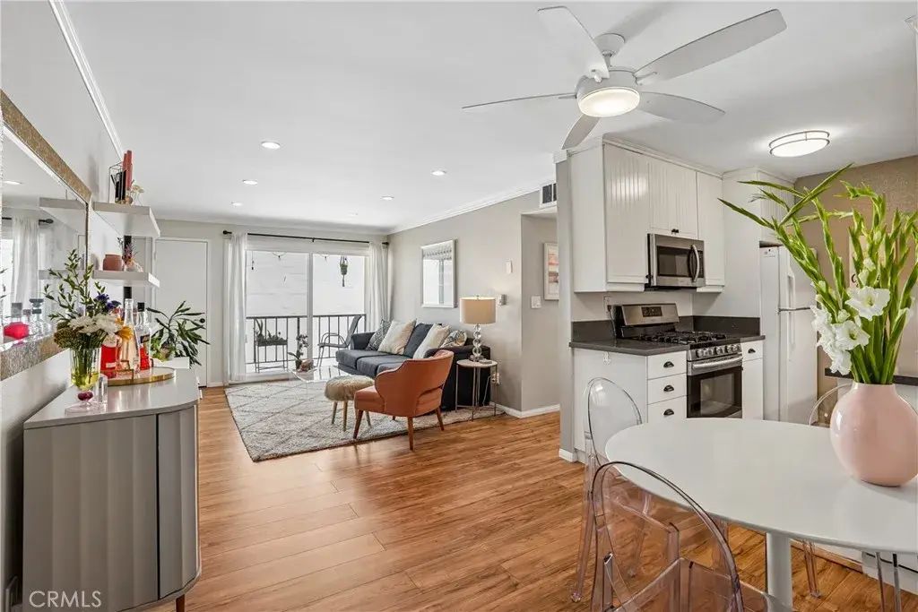 1600 Ardmore Avenue 319, Hermosa Beach
