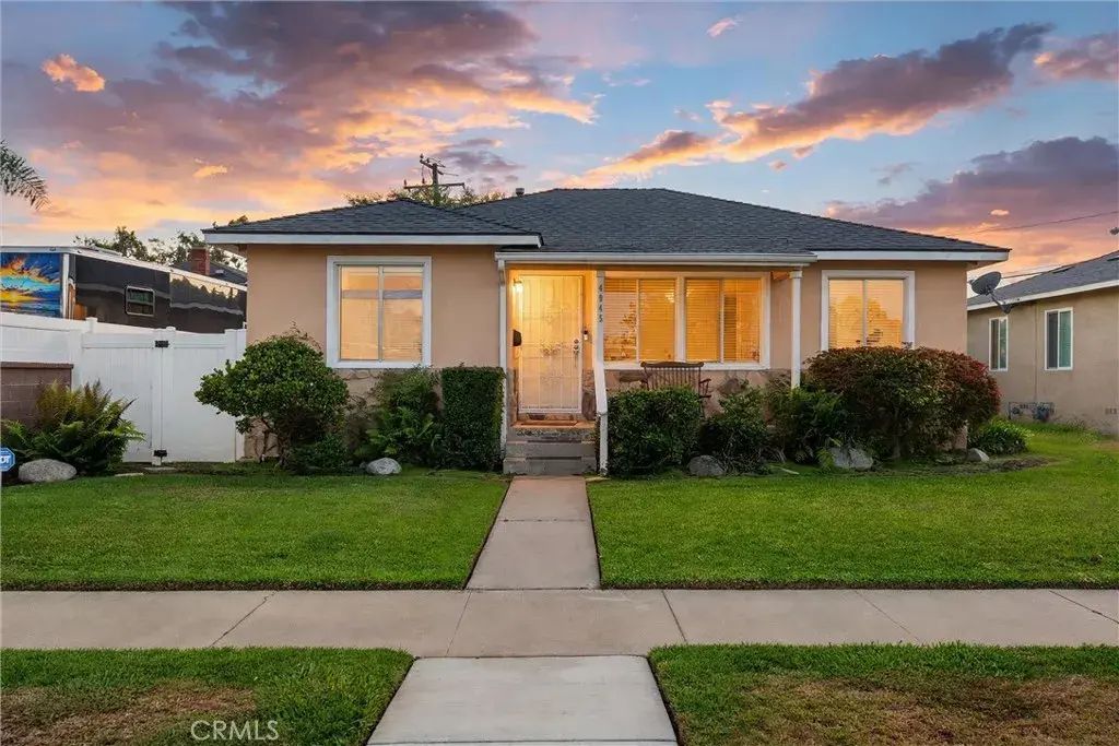 4945 Adenmoor, Lakewood