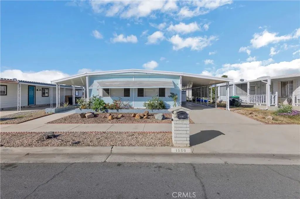 1550 San Vicente, Hemet