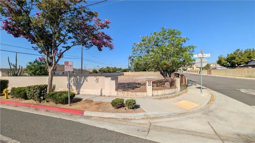 8774 Guess, Rosemead