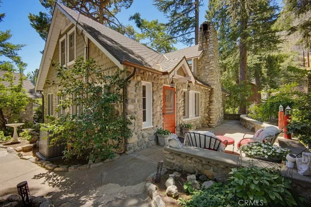 28 Bear Drive, Mt Baldy