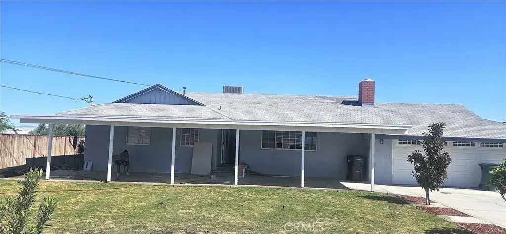 5661 E Avenue T, Palmdale