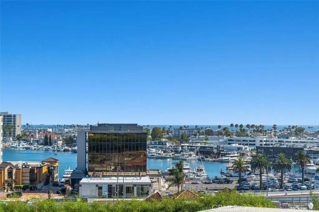 233 Santa Ana, Newport Beach