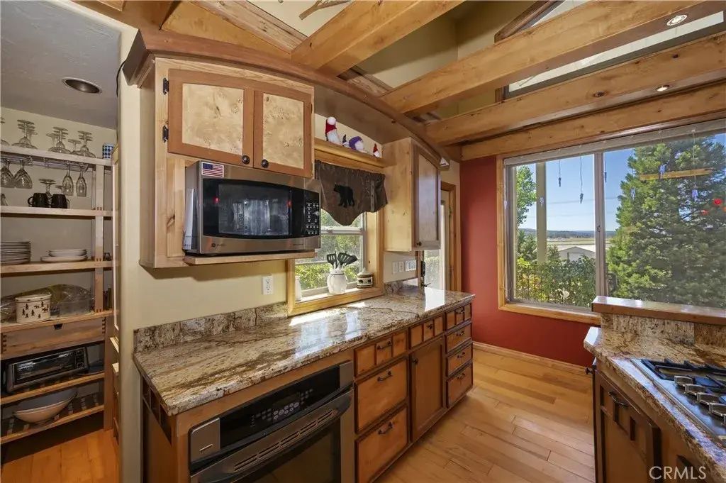 1307 Baldwin Lake, Big Bear City