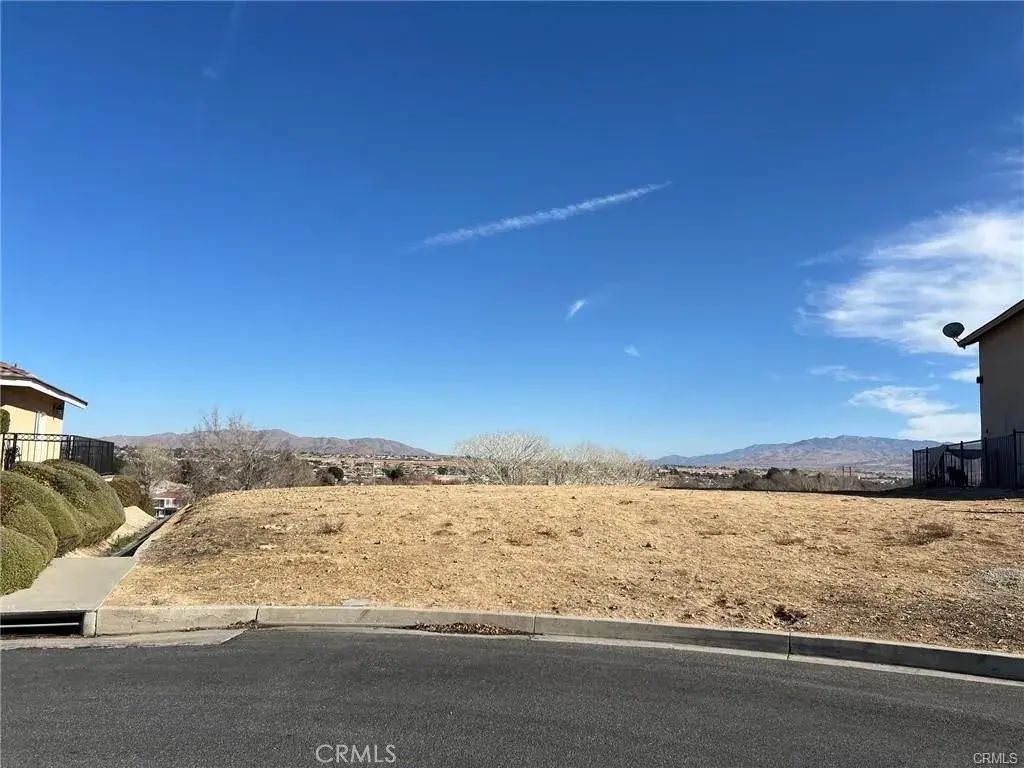 18257 Deauville, Victorville
