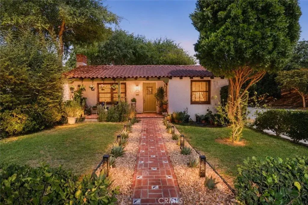 404 N Vinedo Avenue, Pasadena