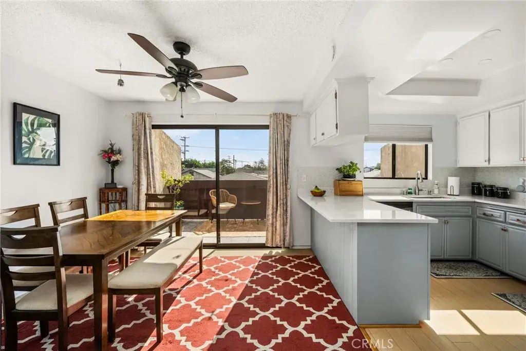 320 W 220th Unit 4, Carson