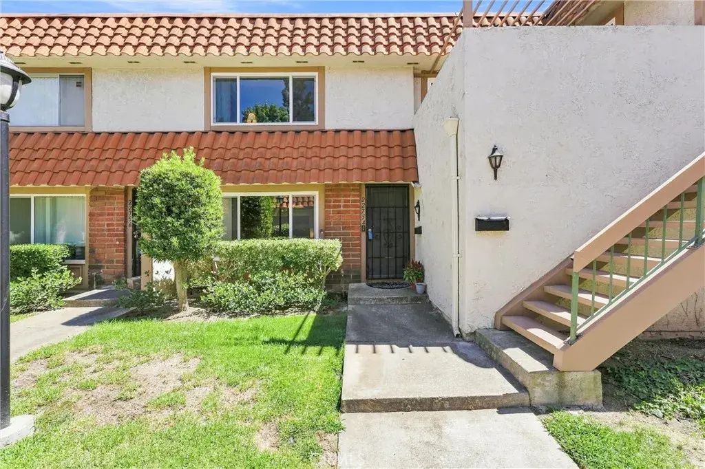 22754 Madrid, Lake Forest