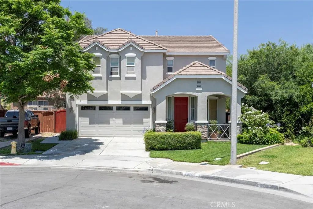 3819 Saint Austell, Perris