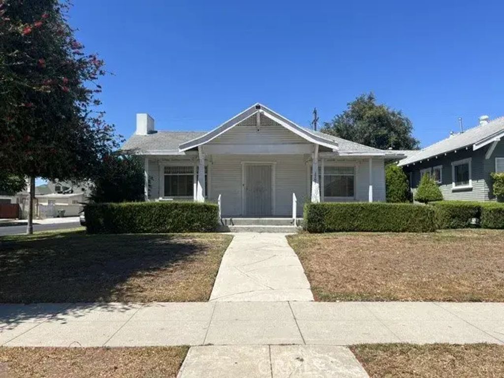 1763 W 42nd, Los Angeles