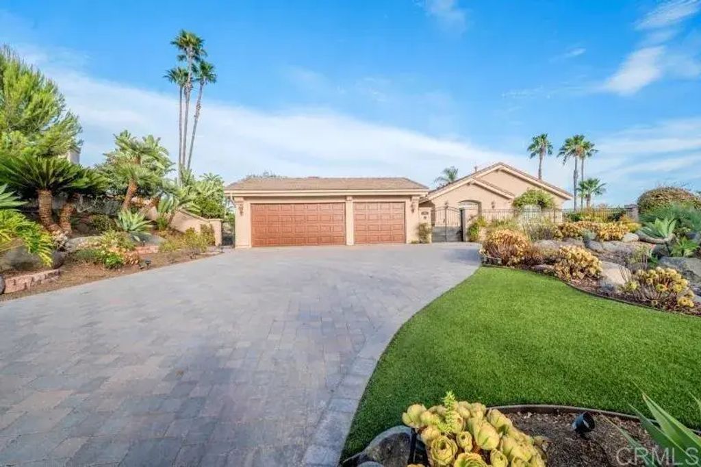 3542 Avenida Amorosa, Escondido