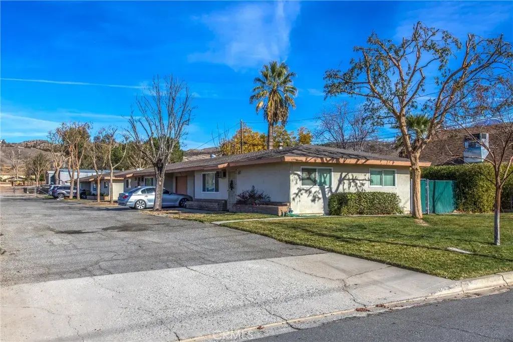 32390 Avenue D, Yucaipa
