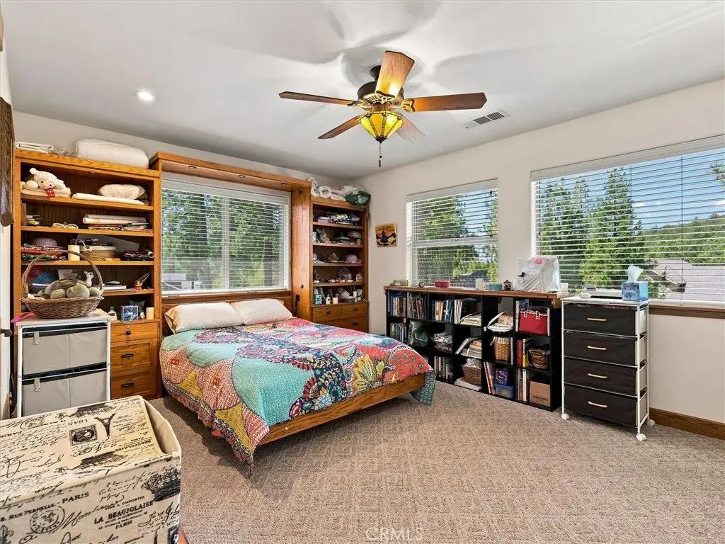 39771 S Cedar Vista Circle S, Bass Lake