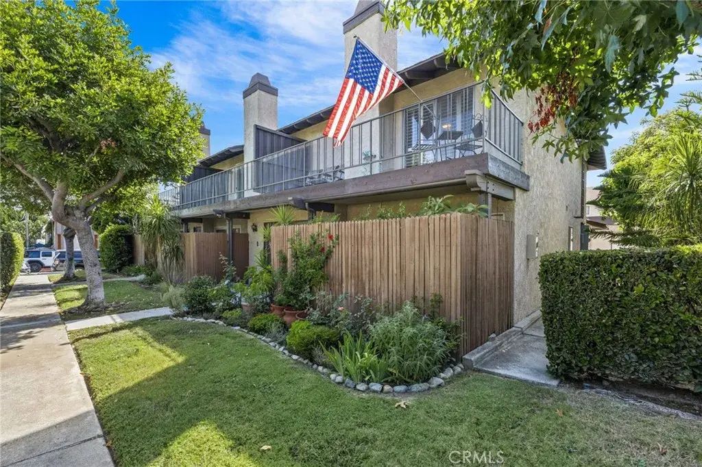 541 Linwood Ave C, Monrovia