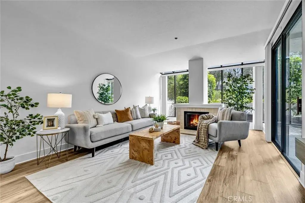 230 Lille 102, Newport Beach