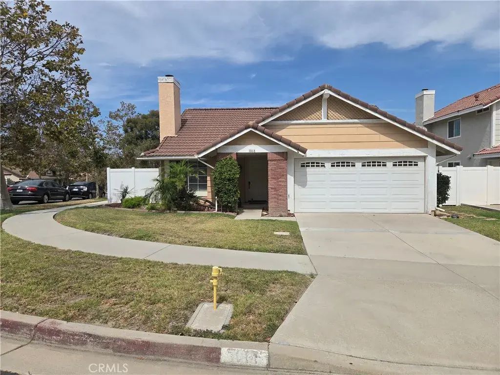 1068 Smoketree Drive, Corona