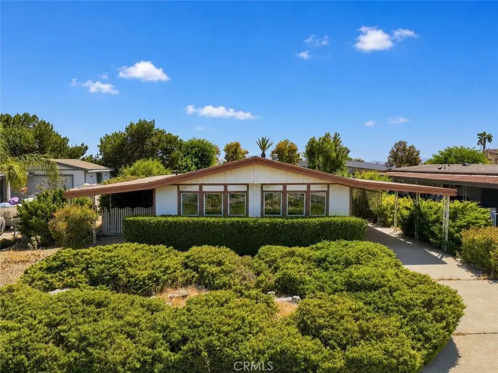 661 Roadrunner, Perris