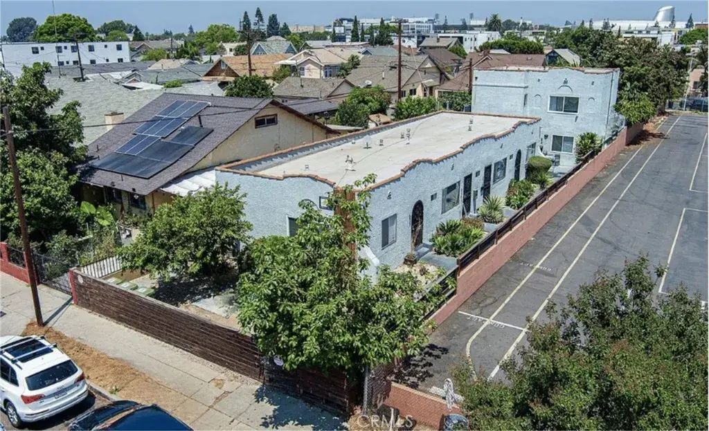 517 W 42nd, Los Angeles