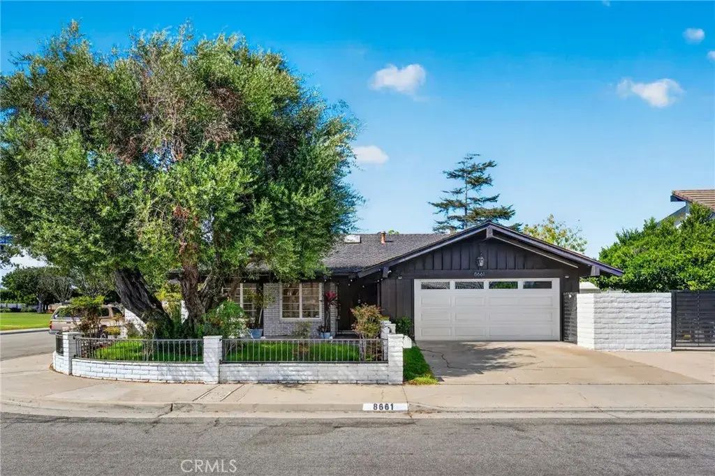 8661 Brookside Drive, Huntington Beach