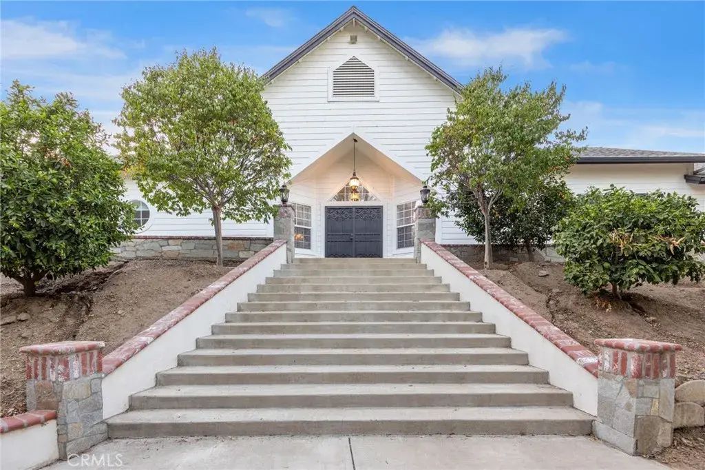42761 Juniper, Murrieta