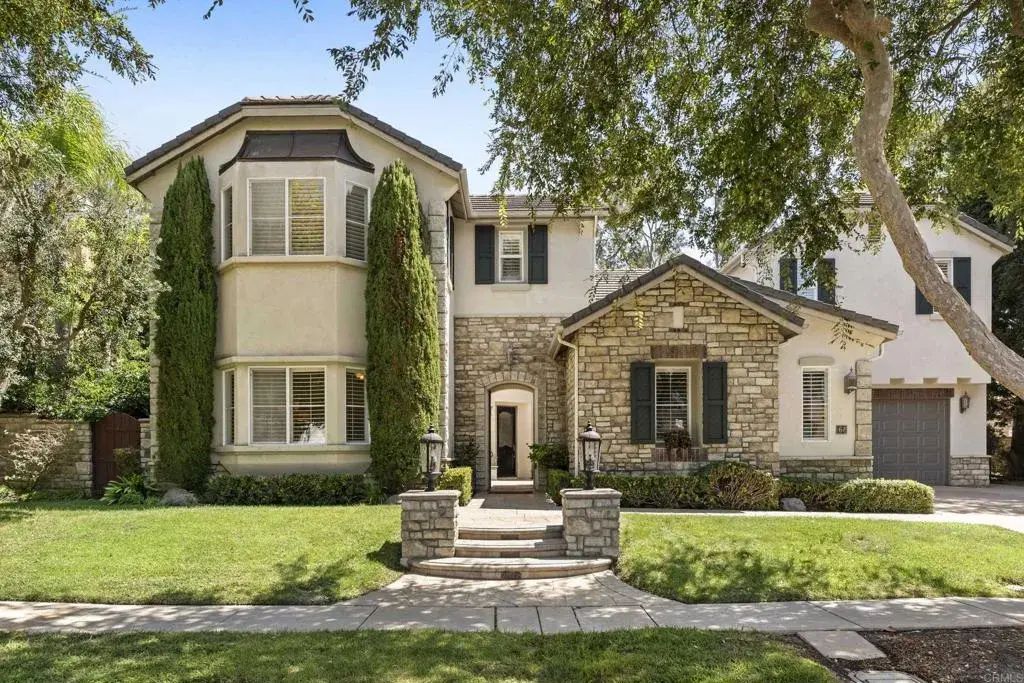 647 Lynwood Dr, Encinitas
