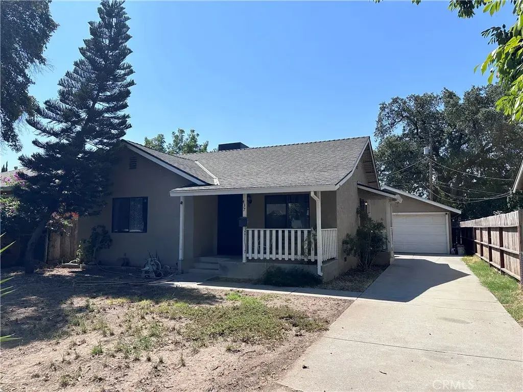 437 Oak, Modesto