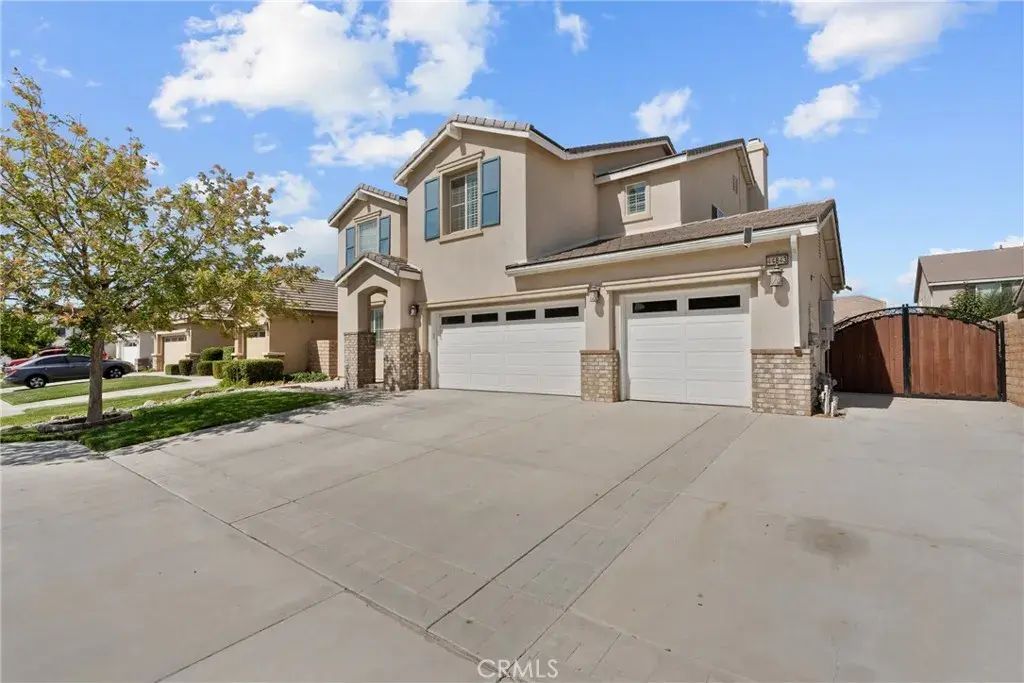 44843 Mariposa, Lancaster