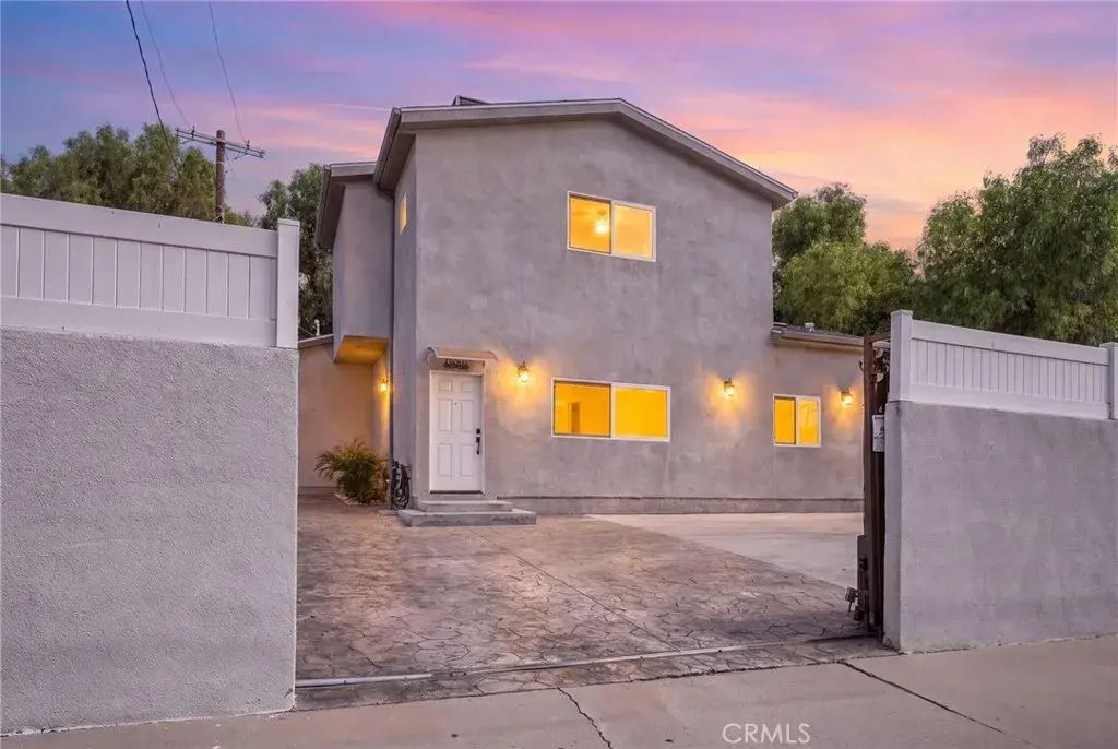16507 San Fernando Mission Boulevard, Granada Hills