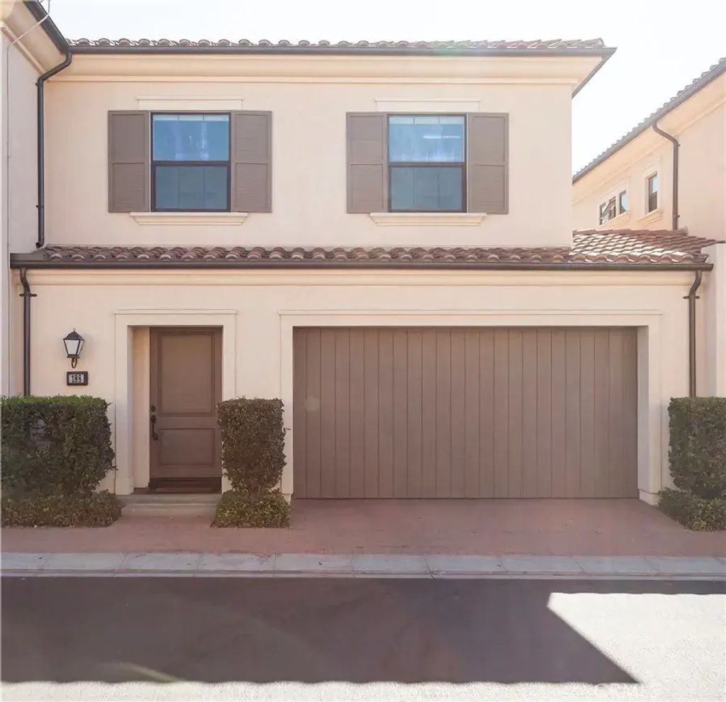 188 Crescent Moon, Irvine
