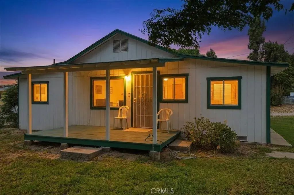 7888 Lankershim Avenue, Highland