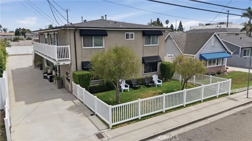 180 Rochester Street, Costa Mesa