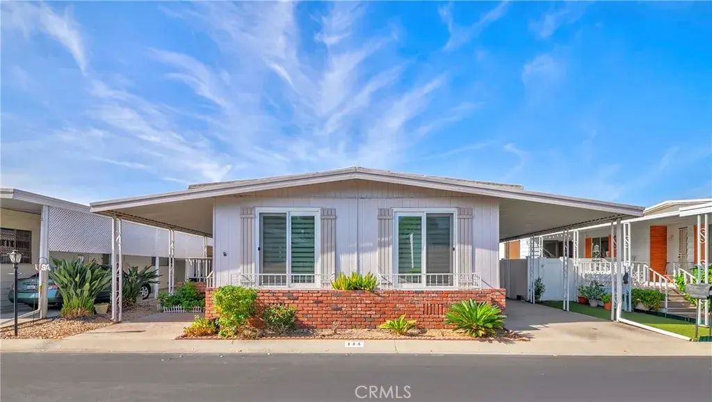 3620 Moreno 144, La Verne