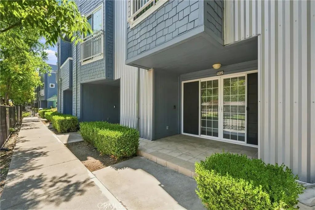 409 Harriet Lane, West Sacramento