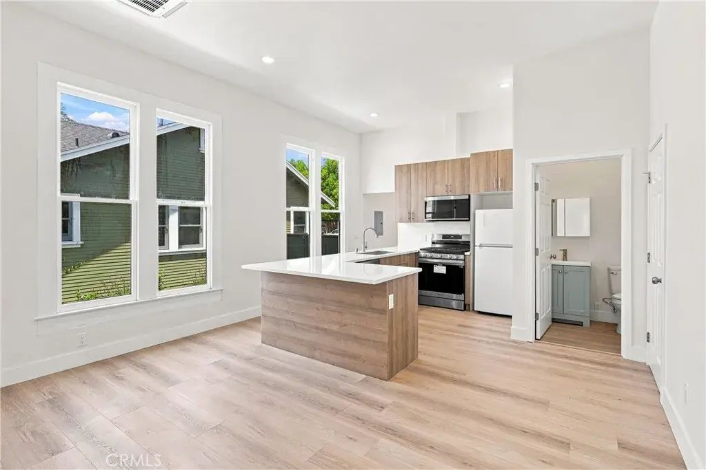 3412 W 27th Street, Los Angeles