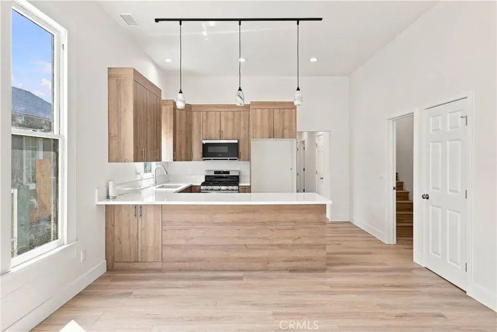 3410 W 27th Street, Los Angeles