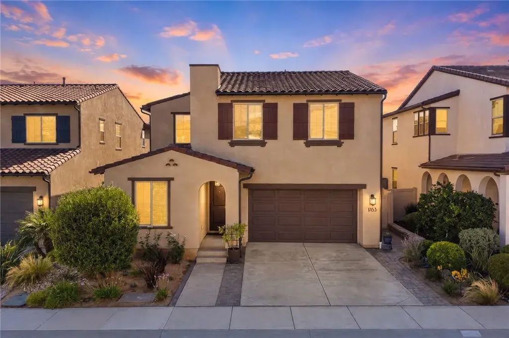 1763 Carol Lee, Escondido