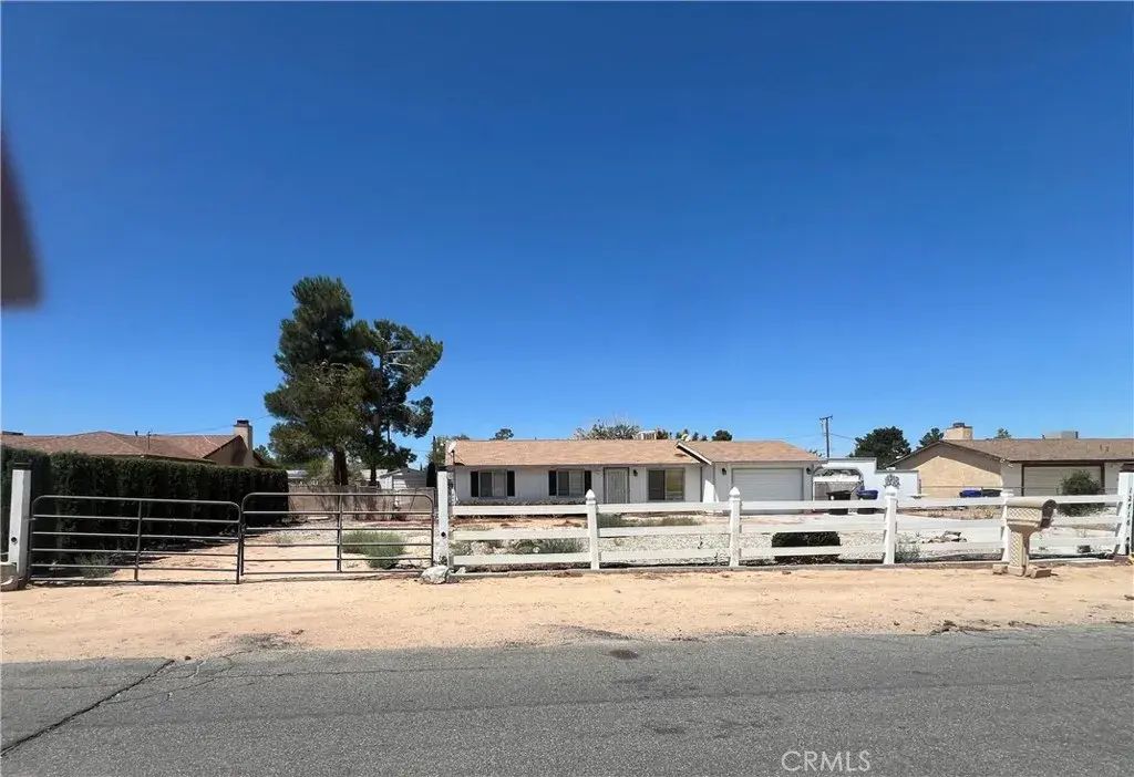 12716 Iroquois, Apple Valley