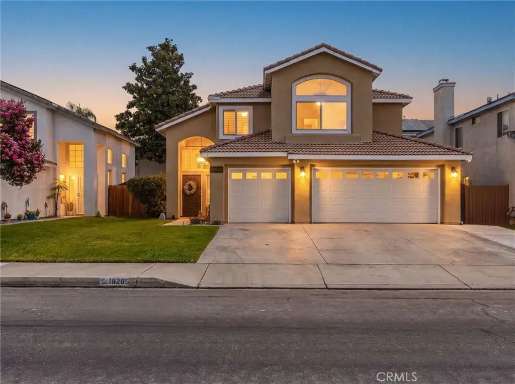 10285 Agate Avenue, Mentone